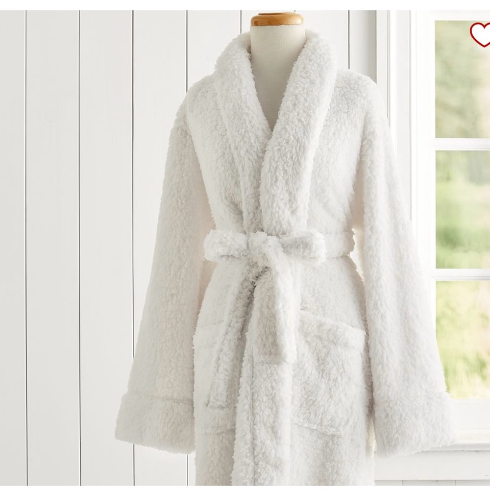 Pottery Barn Cozy White 🧸 Teddy Bear Robe